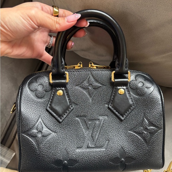 Authentic Louis Vuitton Speedy Bandouliere 20 Black Monogram Empreinte Leather - Picture 6 of 16